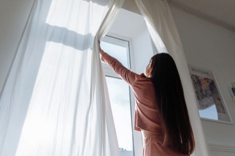 Ventajas de elegir cortinas a medida sobre cortinas estándar